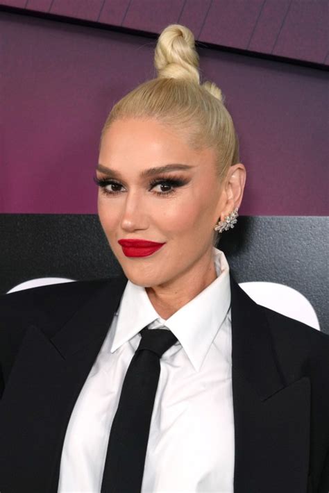 Gwen Stefani on red lipstick, No Doubt makeup and her GXVE beauty line ...