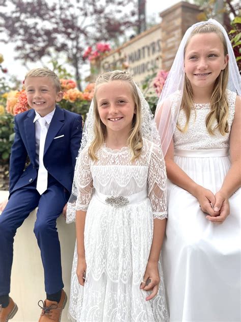 Amber Theoharis on Twitter: "May God bless and protect them always ️🙏🏻 #FirstHolyCommunion"