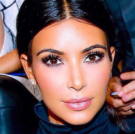 My Favorite Part of Kim Kardashian's Contouring Makeup Trick Is Visible ...