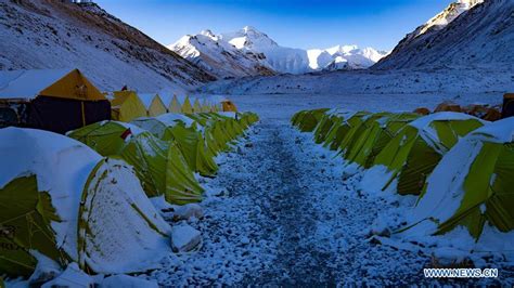 In pics: Mount Qomolangma base camp in China's Tibet - Xinhua | English.news.cn