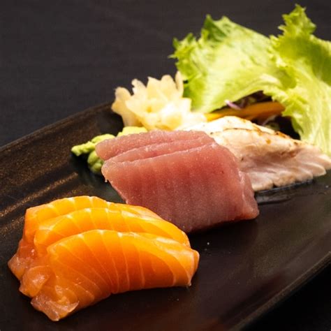 Sashimi Platter (9 pcs) - Hennessy On The Go Eshop