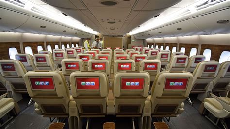 Airbus A380 von Emirates: So sieht die neue Premium Economy Class aus | STERN.de