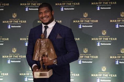 Jaguars’ Calais Campbell Earns Prestigious Walter Payton Man Of The Year Award