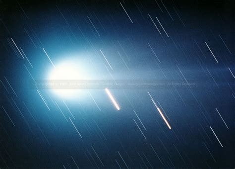 Comet Hyakutake photos Closeup