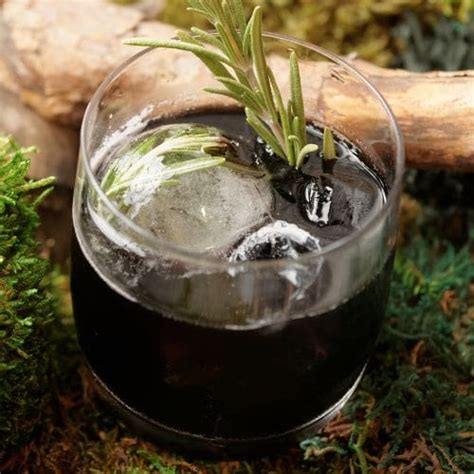 19 BEST Black Cocktails