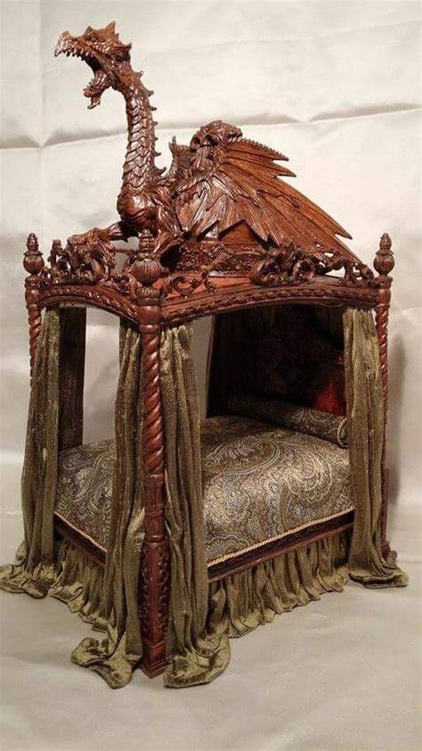 Dragon bed, made by IGMA fellow Michael Reynolds. (jt-another view of this amazing 1/12 dragon ...