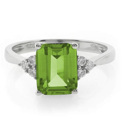 Elegant Emerald Cut Peridot .925 Silver Ring