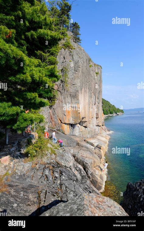 Hiking along Agawa Rock in Lake Superior Provincial Park between Sault ...