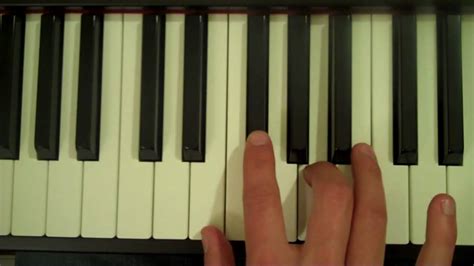 How To Play a B Minor Pentatonic Scale on Piano - YouTube