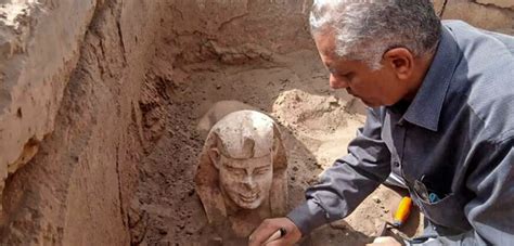 Sphinx With a Smiling Face Uncovered in Upper Egypt (photos) | protothemanews.com