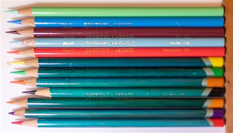 Top 49+ imagen derwent studio colored pencils - abzlocal fi
