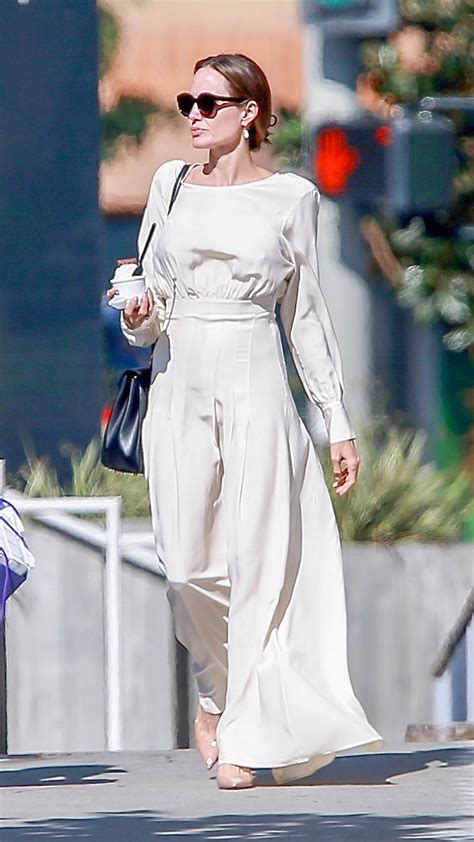 Angelina Jolie Makes Her Sunday Maxi Dress Look Red Carpet–Worthy | Vogue