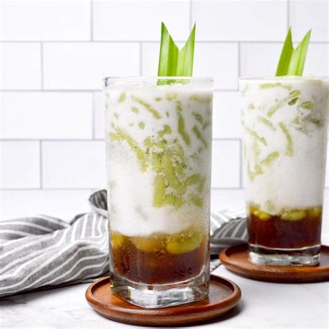 Iced Cendol Dawet (Pandan Jellies with Coconut Milk and Palm Sugar Syrup) - Jaja Bakes