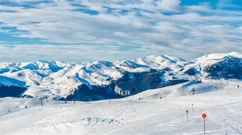 The Best Ski Resorts in Romania - Ski in the Carpathians - 7 Days Abroad