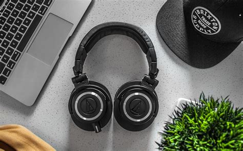 Studio Headphones: Choosing Equipment for Recording | MasteringBOX