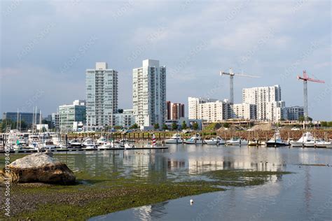 Marina in Stamford, Connecticut, with apartment buildings, boats, water ...