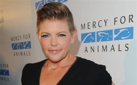 Dixie Chicks’ Natalie Maines Divorce Finalized - KBOE 104.9FM Hot Country