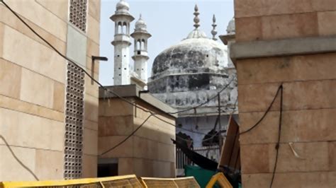 India News | Plea for the ‘Purification’ of Shahi Idgah Mosque To Be Heard on July 1 | 📰 LatestLY