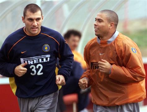 Vieri relembra parceria com Ronaldo na Inter: "Fomos a dupla dos sonhos" - Futebol - UOL Esporte