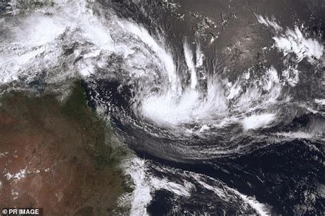 Cyclone Kirrily 2024: Queensland residents warned to 'prepare now' as weather tracker BoM shares ...