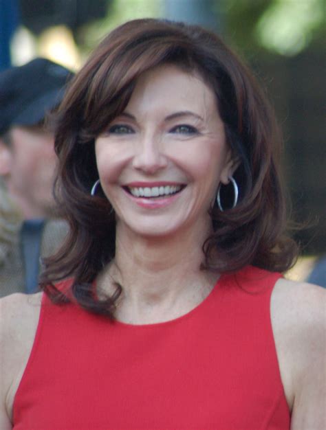 Mary Steenburgen | Christmas Specials Wiki | Fandom