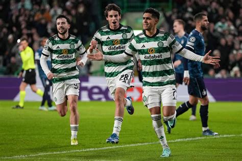 Luis Palma marca gol y alivia al Celtic con su primer triunfo en Champions