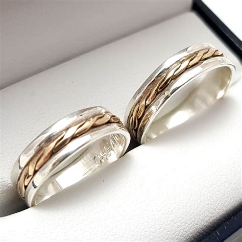 Alianzas En Plata 925 Y Oro 10k - Anillos Compromiso - $ 6.890,00 en Mercado Libre