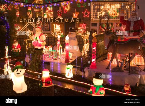 Christmas lights house lancashire hi-res stock photography and images ...