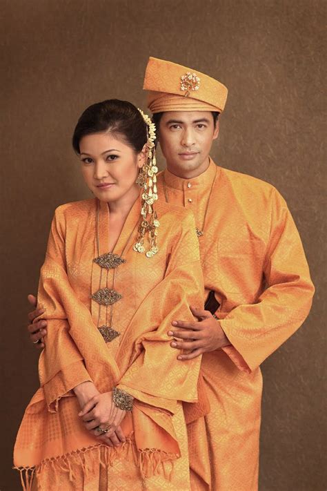 128 best Pengantin Melayu & Songket images on Pinterest | Baju melayu ...