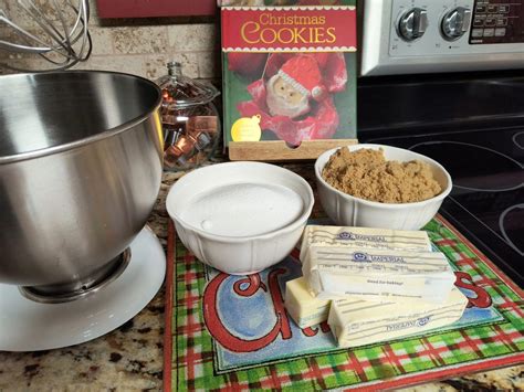 BUFFALO CHIP COOKIE RECIPE – CLASSIC CHRISTMAS TABLE DECOR ‣ Decorate ...