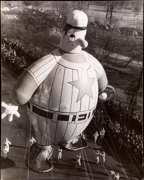 Macy's Thanksgiving Day Parade: A History in Pictures - JSTOR Daily