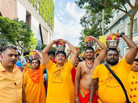 1st physical Thaipusam foot procession in 3 years, S'pore devotees gather in droves despite rain ...