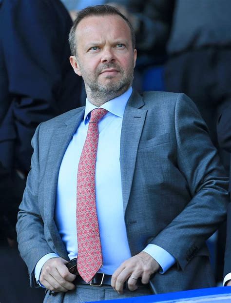 Man Utd fans order Woodward to appoint Mauricio Pochettino and sack Ole ...