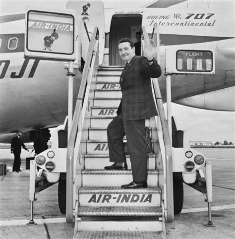 IRISH RALLY DRIVER Paddy Hopkirk boards an Air India aircraft 1960s OLD PHOTO £5.30 - PicClick UK