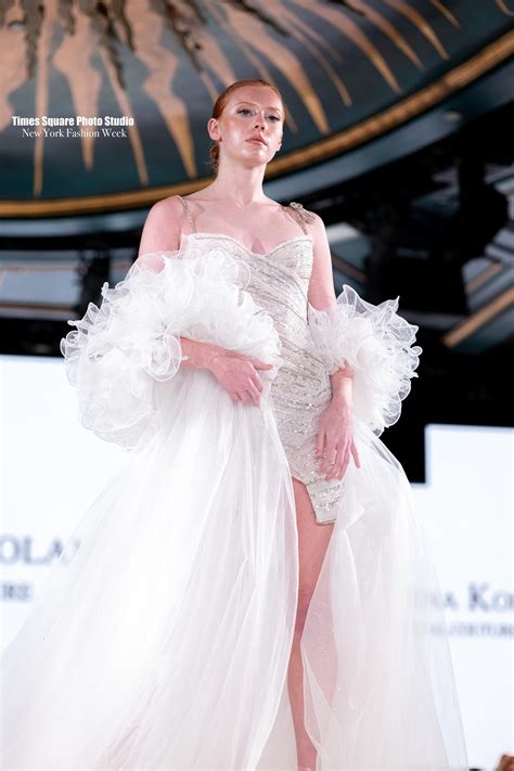 DISCO 2023 wedding dress Passion collection » Helena Kolan