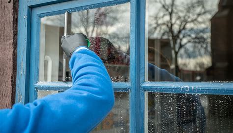 Why clean windows with vinegar? - Skyscraper Window Cleaning