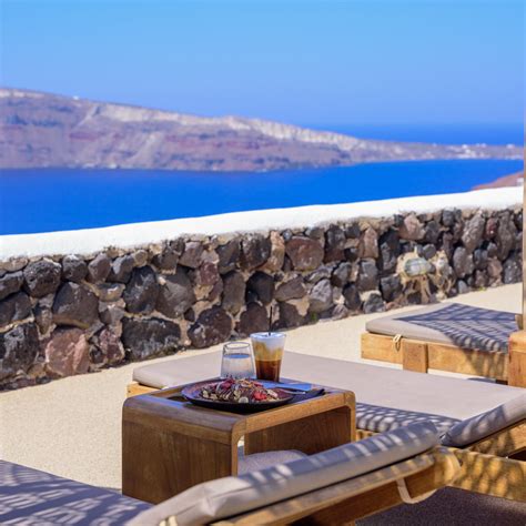 Oia Santorini - Strogili Traditional Houses An Oia Santorini Oasis