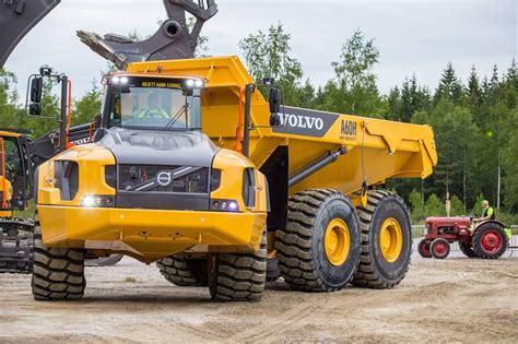 Volvo A60H | Volvo, New holland tractor, Heavy construction equipment