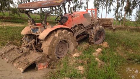 Tractor Stuck In Mud compilation | Most Amazing Modern Machines, Amazing... | Modern agriculture ...