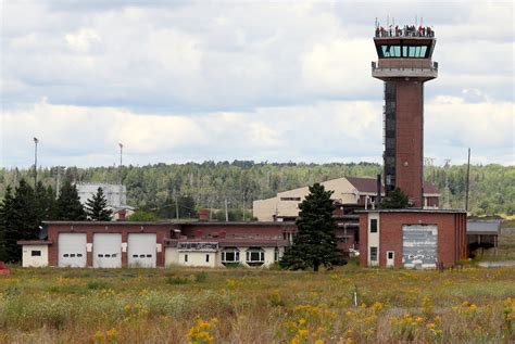 Loring Air Force Base Control Tower (Building 8200) | Flickr