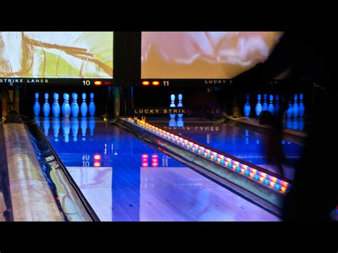 Is this really bowling? | Playing an over-priced, very fun a… | Flickr