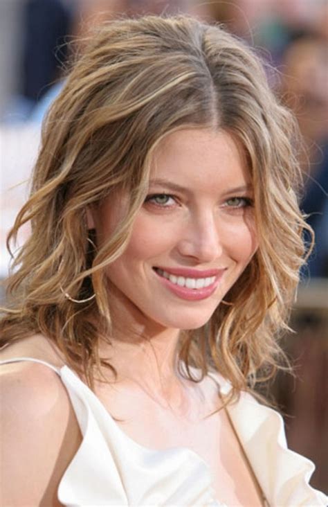 Jessica Biel Hairstyles - Styles Weekly