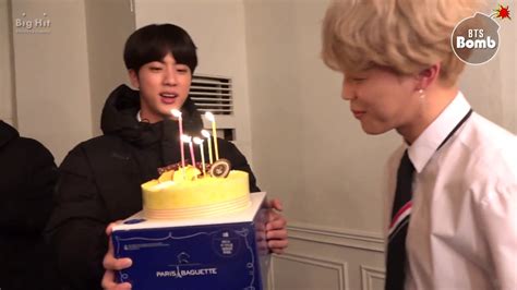 Jimin Bts Birthday Cakes : Jin Bts Gave Money As A Birthday Gift To V ...