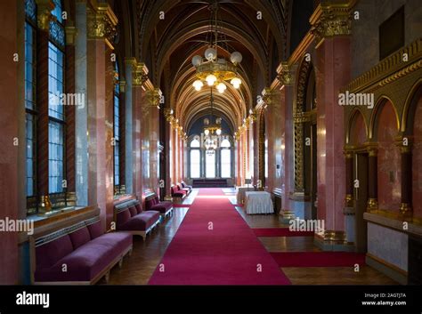 Interior of Hungarian Parliament Stock Photo - Alamy