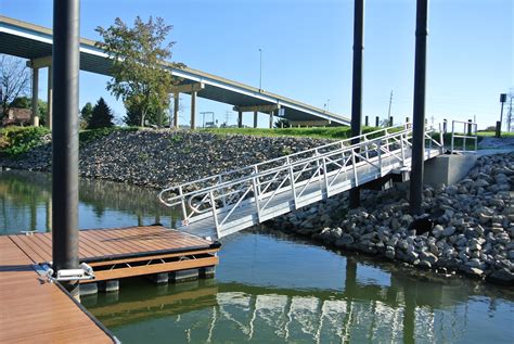 American Muscle Docks | Aluminum Dock Ramps