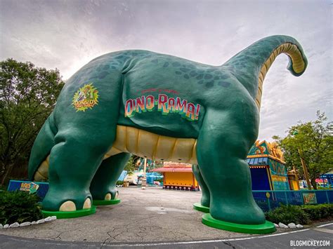 DinoLand USA Carnival Games Reopen With NEW Prizes Themed to the Land