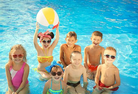 20 Best & Super Fun Swimming Pool Games for Kids