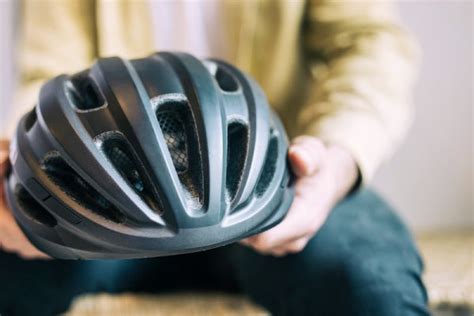 Choosing the Perfect Bike Helmet by Size and Age | RadERides