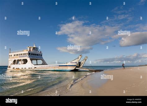 Fraser Island ferry - Fraser Island, Queensland AUSTRALIA Stock Photo ...