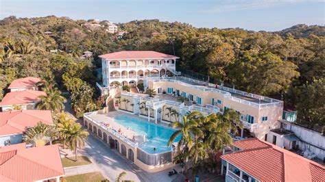 West End Dive Resort, Roatan - 2020 Prices & Reviews - Hostelworld